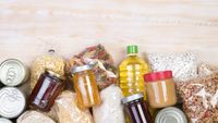 Plafonarea adaosului comercial la alimentele de bază ar putea fi prelungită până la finalul anului. Comisia pentru Agricultură a aprobat măsura