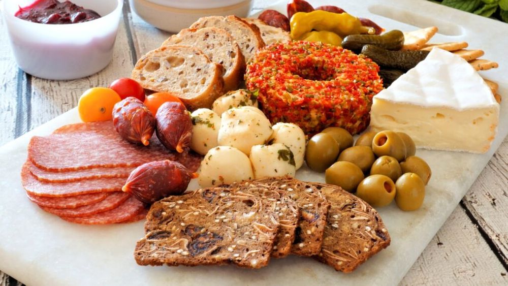 Tradițional românesc: aperitivul cu care mergi la sigur de Sărbători