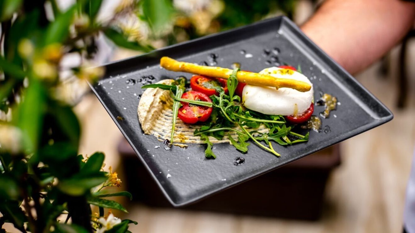 Motivul pentru care România nu are restaurante cu stele Michelin / „Fără lobby din partea celor care conduc turismul, nu vom avea o astfel de experiență în România. Trebuie să inovăm și nu doar să copiem”