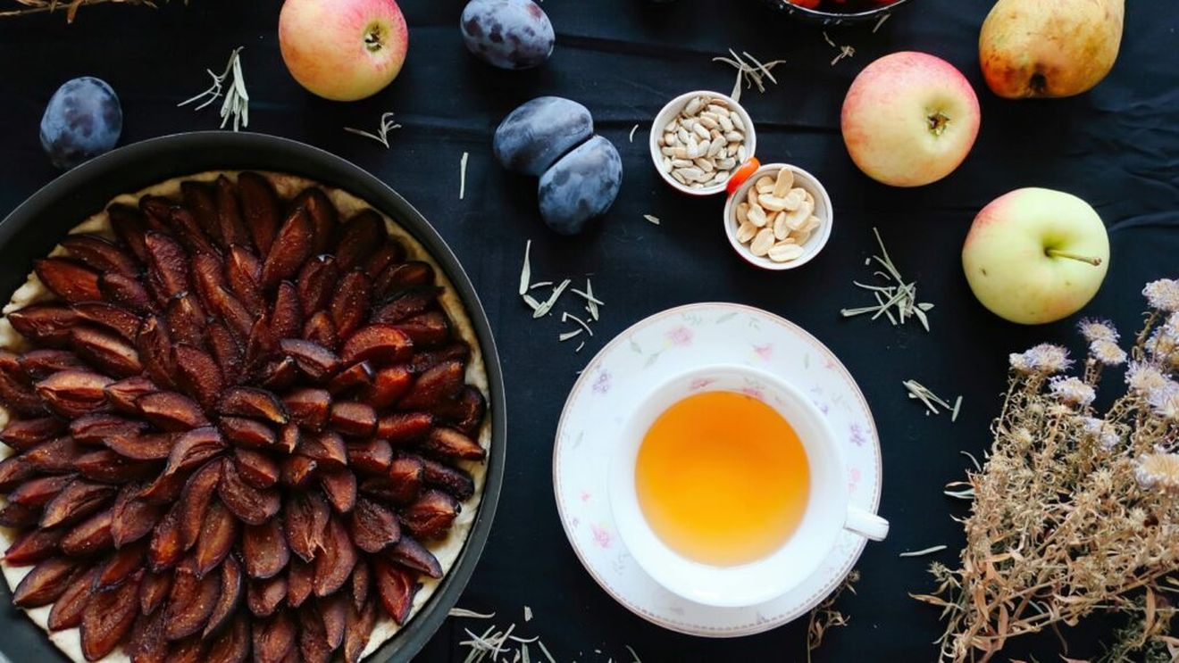 Cel mai eficient fruct pentru refacerea masei musculare și a oaselor. Pruna uscată are multiple beneficii și în plus este și foarte gustoasă. Poți prepara cu ea un iaurt dulce, cu fructe, dar fără zahăr