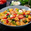 Salată de paste sau salată de cartofi? Care este alegerea mai bună pentru glicemie și cum le poți consuma fără să-ți crească glicemia brusc