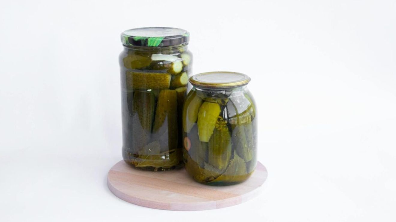 Este zeama de la castraveții murați bună pentru sănătatea ta? Iată ce spun experții