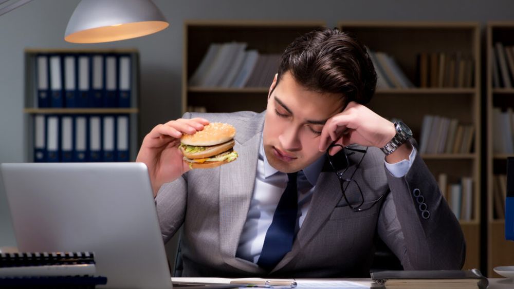 Coma alimentară este reală / Cercetările arată că face mai mult decât să producă somnolență după ce am luat masa