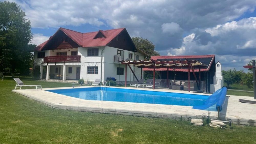 VIDEO | Cum prinde contur slow turismul în Făgăraș: „Turiștii merg la cules de trufe, vizitează puncte gastronomice locale sau cumpără produse tradiționale – miere, brânzeturi, legume – direct de la producători”