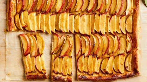 Tartă cu mere făcută din doar trei ingrediente / A devenit celebră pe rețelele sociale după ce a prezentat-o Ree Drummond