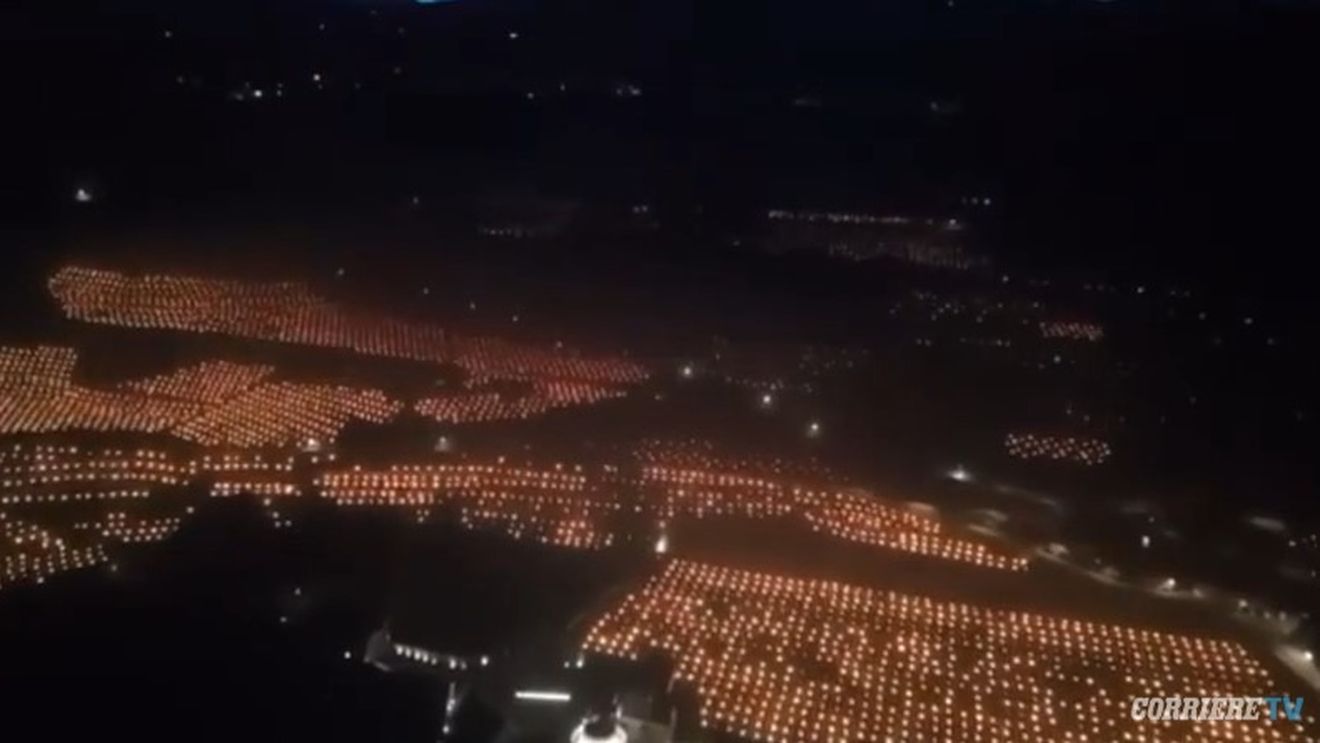 VIDEO Tirolul de Sud, iluminat noaptea de mii de focuri aprinse pentru a proteja vița de vie de îngheț