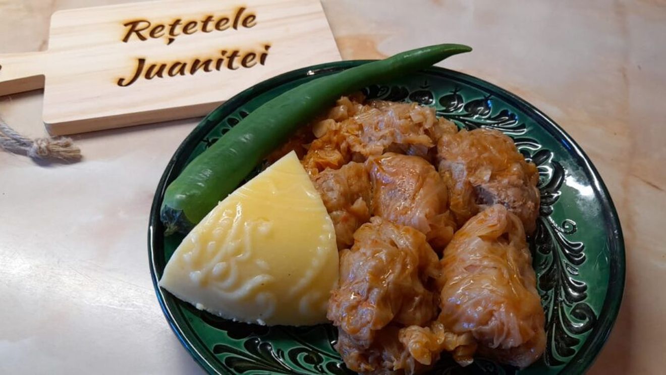 VIDEO Rețetele Juanitei: Sarmale de porc/ Sarmalele se fac în mii de feluri, dar cele de porc sunt simbolul gastronomic al Crăciunului și nu pot lipsi de pe masa românului