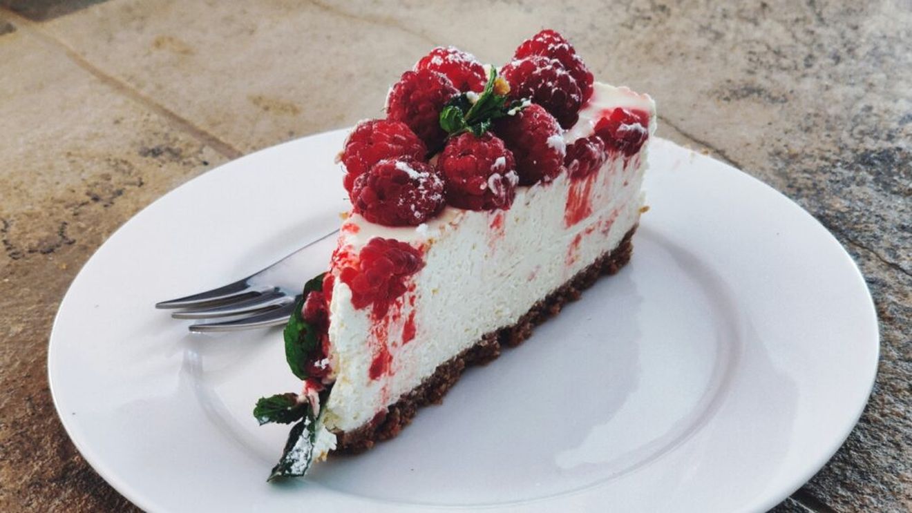 Cheese cake: o bază care se sfărâmă și alte probleme care pot apărea atunci când prepari acest desert popular și cum le poți evita