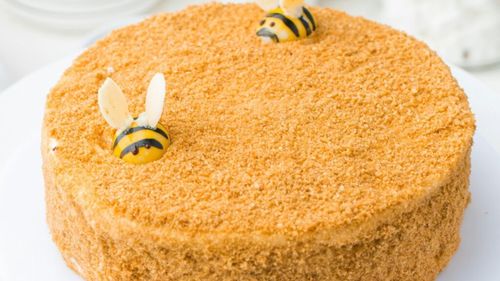 Prăjitura cu fulgi de ovăz, fără zahăr, poate fi un desert, sau chiar un mic dejun gustos și sănătos