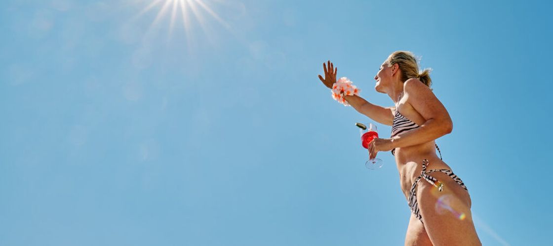 Canicula îi face pe oameni să renunțe la mișcare. Cercetătorii avertizează că efectele asupra sănătății pot fi serioase și explică cum putem face sport în siguranță pe vreme foarte caldă