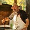 Ziua Națională a Ciorbei, sărbătorită timp de trei zile în centrul Capitalei / Gastronomul Mircea Groza, Chef Albert Cristian și invitații lor vor pregăti ciorbe și zămuri reprezentative pentru comunitățile etnice istorice din România