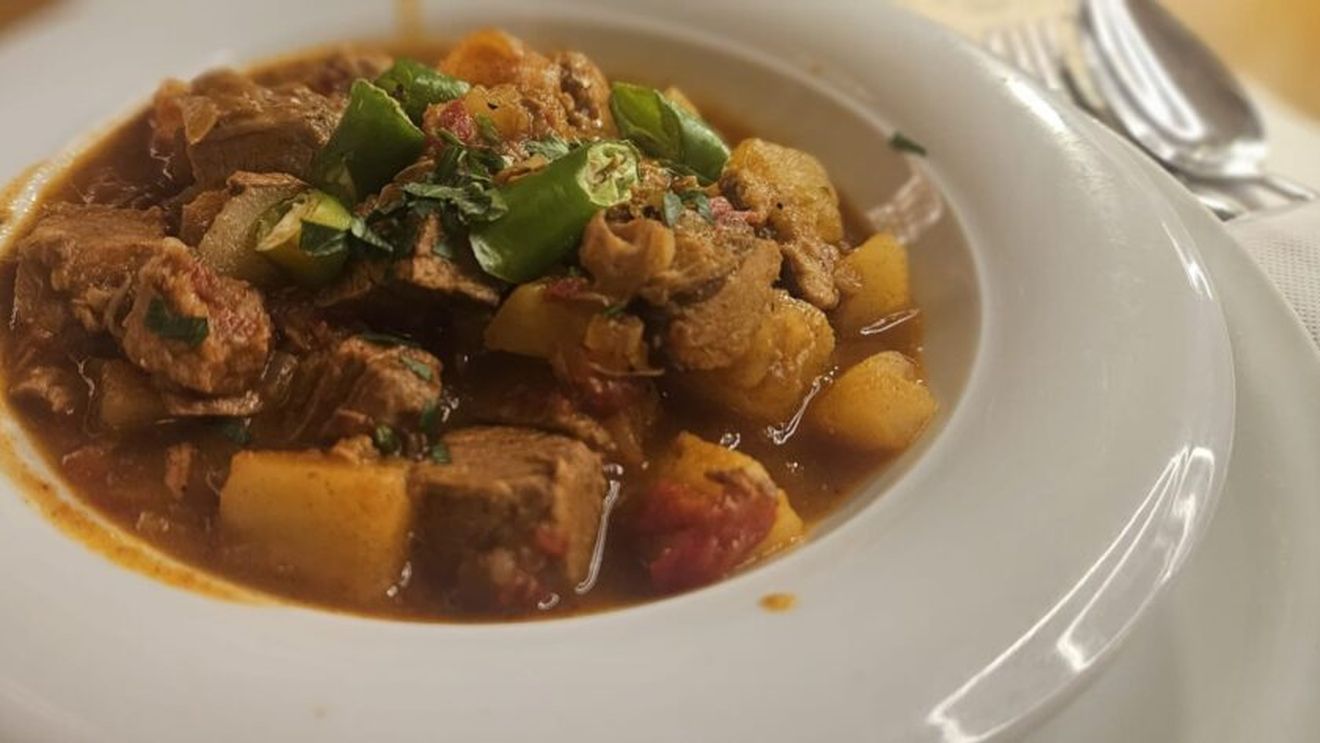 Cât plătește Primăria Cluj Napoca pentru mesele voluntarilor SMURD/ Două mese calde pe zi, prânz și cină, sunt calculate la prețul de 83,5 lei pe zi