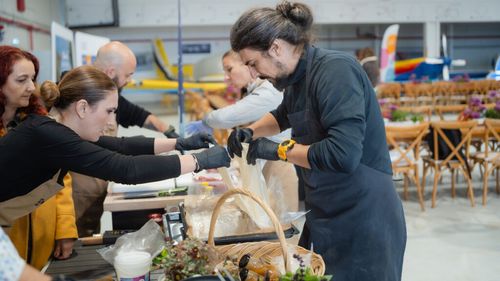 România culinară, la înălțime: Harghita, Banatul și Dobrogea s-au reunit în premieră pentru a marca turismului gastronomic. Șoimii României le-au fost alături
