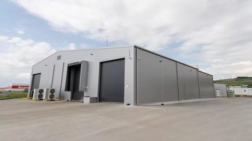 Producătorul român Senneville se extinde / O nouă fabrică modernă a fost inaugurată în județul Hunedoara