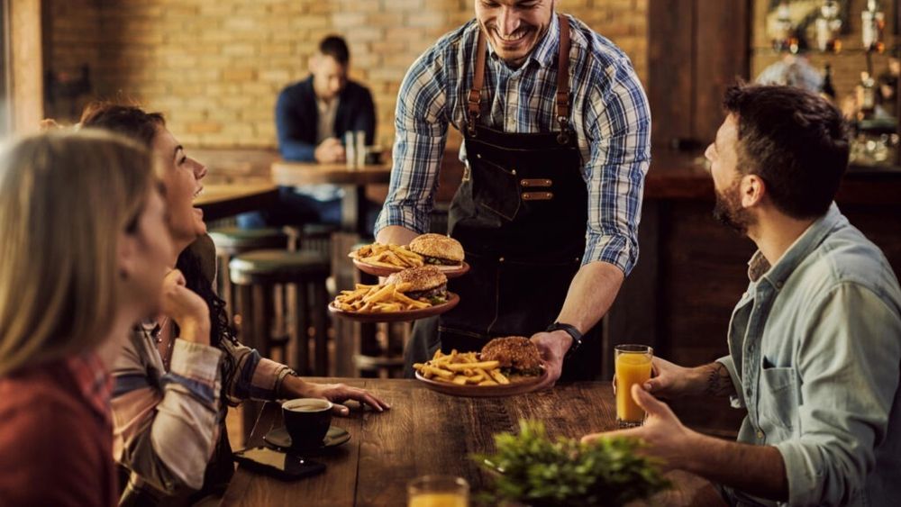 În sectorul afacerilor de servicii de piață pentru populație cel mai mult s-au redus afacerile din HoReCa, în primele zece luni ale anului, față de aceeași perioadă a anului trecut