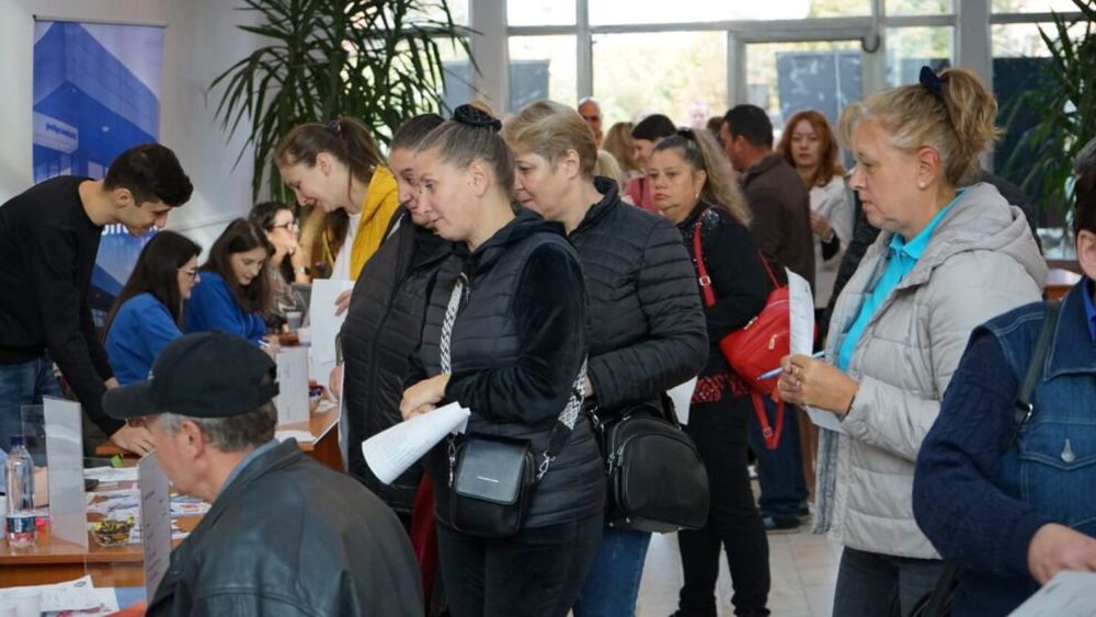 Se caută lucrători în domeniul Horeca/ Bursa Locurilor de Muncă pentru promoția 2024 organizată de ANOFM prin agențiile județene/ Absolvenții pot accesa și fonduri nerambursabile pentru deschiderea unei afaceri prin programul Start-Up Nation