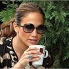 Jennifer Lopez evită cafeina pentru a preveni îmbătrânirea prematură a tenului/ Dermatologii susțin că este exact invers