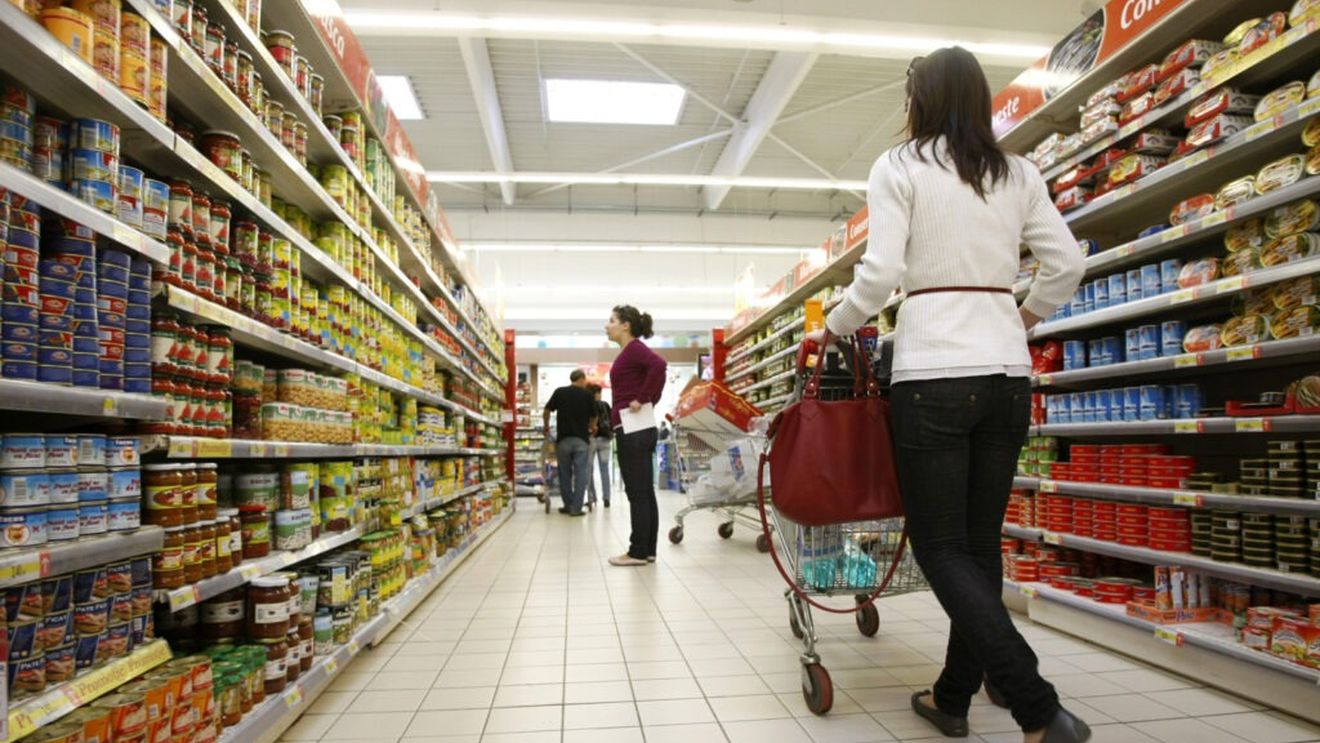 Cine domină retailul alimentar din România. Sectorul supermarketurilor a încheiat anul 2024 cu afaceri de aproape 150 miliarde lei și profit net cumulat de peste 4 miliarde lei