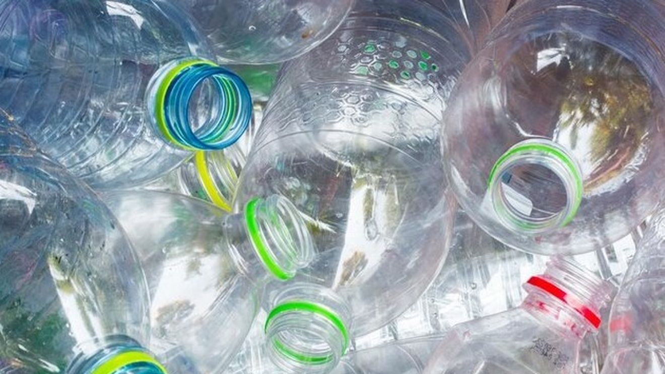 Aproape 2 miliarde de ambalaje au fost colectate prin Sistemul de Garanţie Returnare/ Mircea Fechet: Acest sistem creează mii de locuri de muncă directe şi indirecte în România