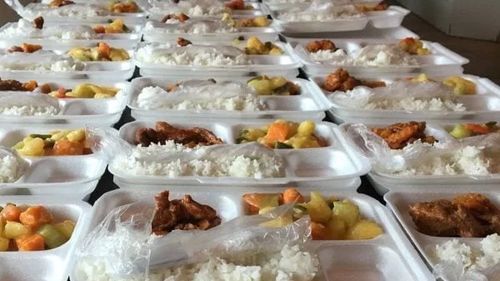 Intoxicație alimentară la o grădiniță din Oradea/Amendă de 20.000 de lei și oprirea temporară a activității, pentru firma Trattoria Seminarii, care livrează mâncare Grădiniței Aleodor