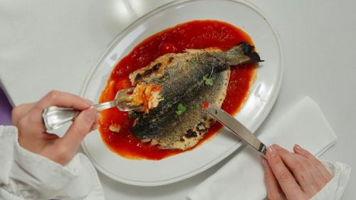 Aliment-ideal: Peștele cu carne albă, sursa de proteine, vitamine și minerale care te ajută să slăbești / Se găsește în orice hipermarket