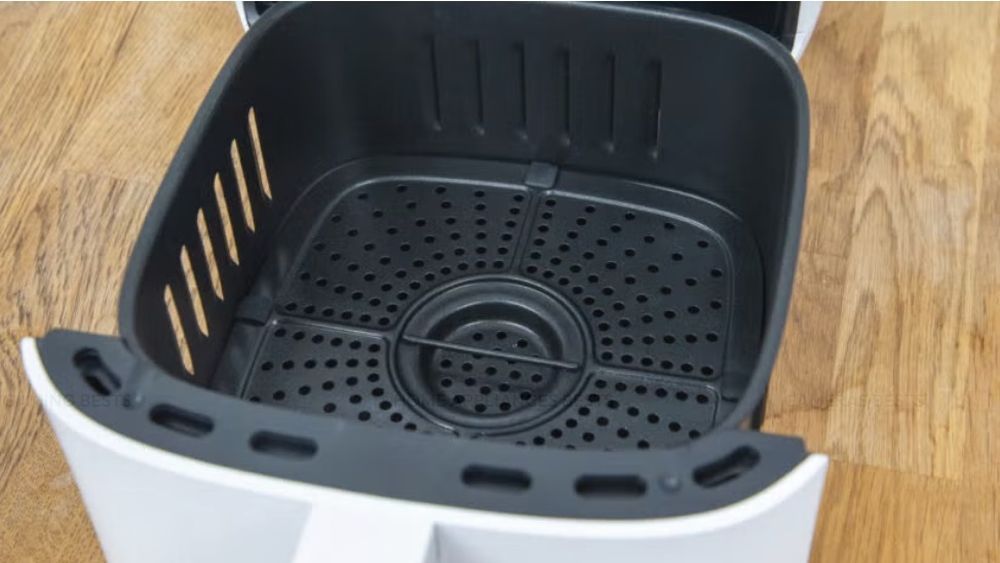 VIDEO | Curățarea și întreținerea air fryer-ului / Cum să prelungești durata de viață a friteuzei cu aer cald