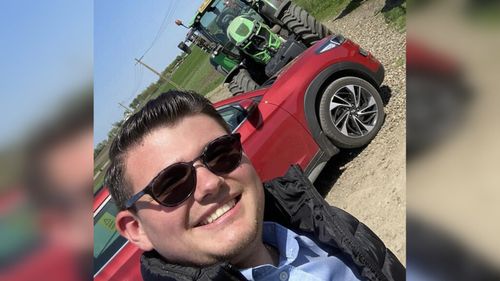 Un tânăr de 26 de ani, doctorand, vrea să dezvolte ferma de 200 de hectare a familiei din Botoșani / Tehnologia și informațiile, esențiale pentru a avea succes astăzi