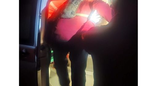 Doi cetățeni ucraineni rămași fără hrană și apă au fost salvați după ce au petrecut mai multe zile în munți, trecând ilegal granița/Unul dintre ei avea probleme medicale