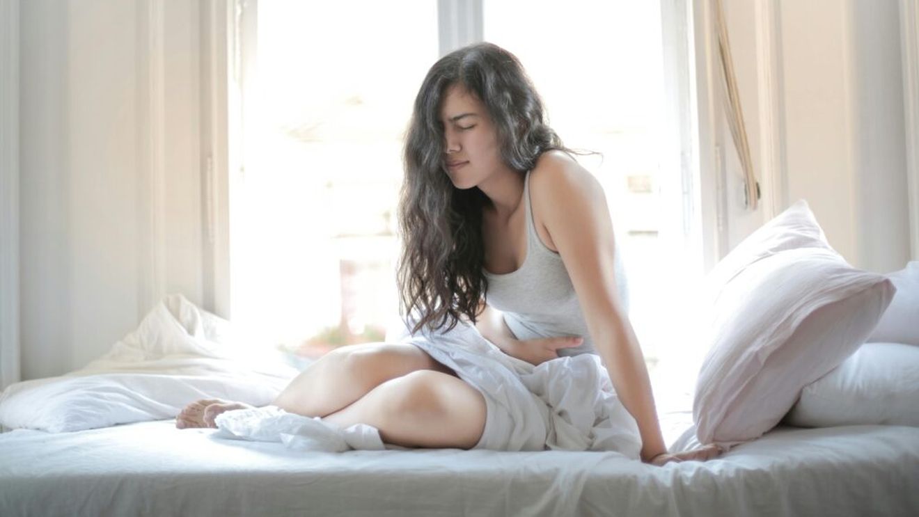 Disconfortul abdominal ar putea avea o cauză ascunsă, susțin gastroenterologii/ Potrivit cercetărilor, o deficiență de vitamine ar putea declanșa durerile tale de stomac