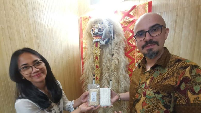 FOTO | O afacere pornită din dorul de Indonezia: singurii producători de tempeh din România, la Timișoara / Un produs vegetal care înlocuiește carnea și devine tot mai popular