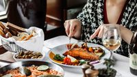 Topul orașelor unde se mănâncă cel mai bine în 2026 / De la ceviche peruan la street food asiatic și bucătărie mediteraneană