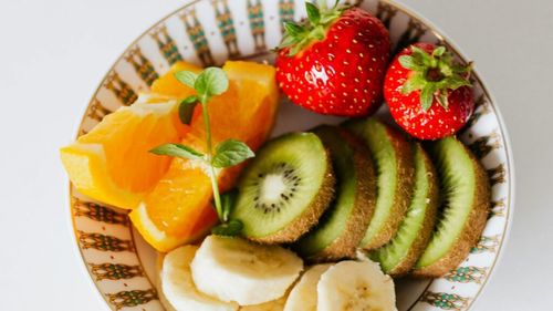 Șapte fructe delicioase de iarnă, ideale pentru pierderea în greutate/Perele reduc pofta de mâncare, grepfrutul stimulează metabolismul iar kiwi reglează tranzitul intestinal