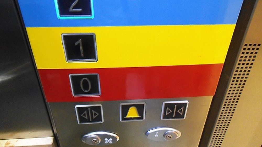 politică și mâncare: publicitarii de stat ai zarzavaturilor și fleicilor din RO