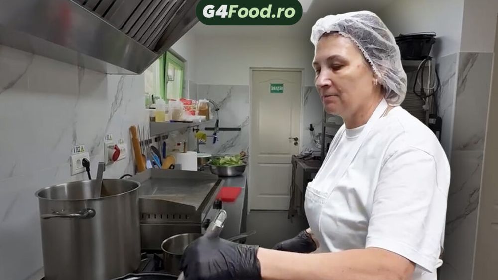 VIDEO | Ce este coleșa cu baraboi, mâncarea care a hrănit generații de maramureșeni / Rețeta simplă păstrată din bătrâni, care combină mămăliga cu cartofii