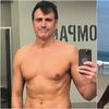Cum a slăbit 12 kilograme un prezentator de televiziune, în doar câteva luni, mâncând sandvișuri