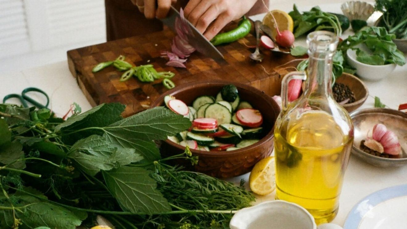 15 rețete delicioase sub 350 kcal, recomandate de nutriționistul Tania Fântână / Dacă vreți să țineți caloriile sub control, dar sunteți în pană de idei, iată ce opțiuni aveți