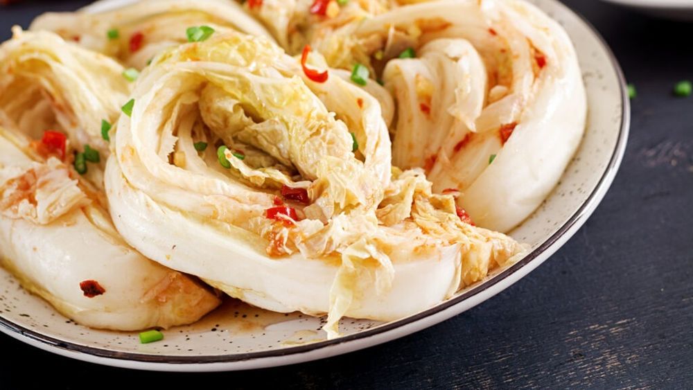 Kimchi ar putea susține sistemul imunitar, sugerează ultimele studii / Adulții supraponderali care au consumat pulbere de kimchi au prezentat modificări benefice ale activității celulelor imune