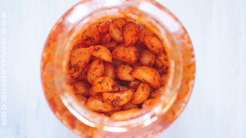 Usturoi murat picant - gustare care poate fi preparată în 5 minute