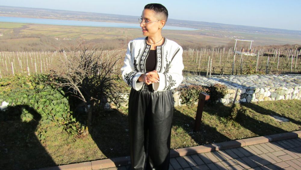 REPORTAJ | Drăgășani, orașul pe care podgoriile l-au făcut celebru. Povești despre vin, dar și despre monede romane, amfore antice și nemți mutați în Oltenia