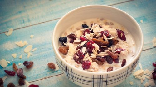 Fulgii de ovăz, alimentul recomandat de cardiologi pentru persoanele de peste 60 de ani / De ce fibrele devin esențiale odată cu vârsta