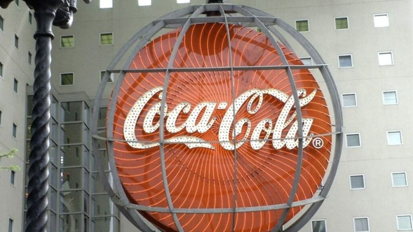 Primul proces intentat Coca-Cola privind programele de diversitate la locul de muncă de la preluarea mandatului de către Donald Trump/ O agenție de drepturi civile acuză compania de discriminare sexuală pentru un eveniment de networking pentru angajați care a exclus bărbații