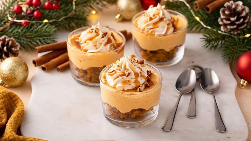 Cozonac la pahar cu cremă, modalitatea cea mai simplă de a recupera resturile de la Crăciun, obținând un desert delicios și rapid