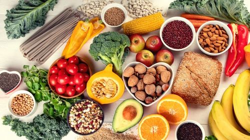 Expertă în performanță umană și longevitate, dezvăluie dieta sa zilnică pentru o viață lungă și sănătoasă / E important consumul de alimente întregi, bogate în fitonutrienți, dar contează și ordinea în care sunt consumate