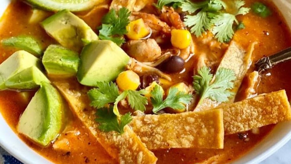 Rețetele Juanitei | Supă de tortilla sau supa aztecă – rețeta mexicană adaptată la gusturile (și ingredientele) europene