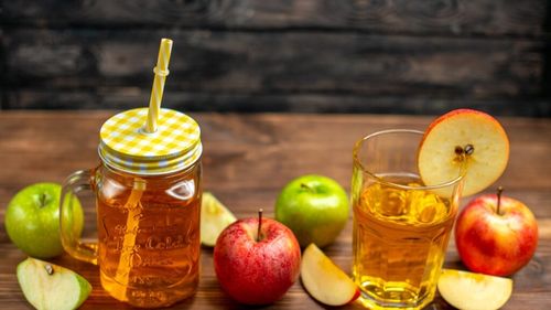 Oțetul de mere cu miere de albine, o combinație care a ajutat generații de-a rândul / Bunicile noastre o foloseau pentru afecțiuni digestive, iar studiile recente confirmă beneficiile