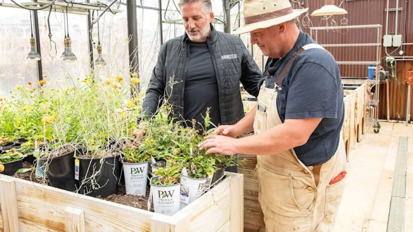 Exerciții de autosuficiență pentru situații extreme. Un milionar american a construit în Utah o fermă care poate asigura supraviețuirea a 200 de persoane în diferite scenarii apocaliptice