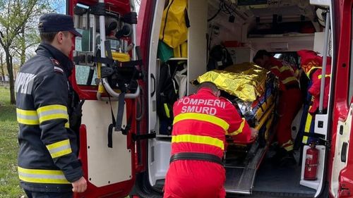 Incendiu la un restaurant din județul Suceava / Flăcările au izbucnit, cel mai probabil, din cauza jarului provenit din coşul de fum al şemineului