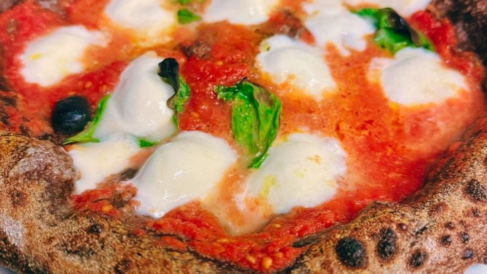 Pâine, paste și pizza cu făină din zațul de cafea. Făina de grâu devine mai sănătoasă și mai aromată. Zațul de cafea începe să devină o resursă importantă