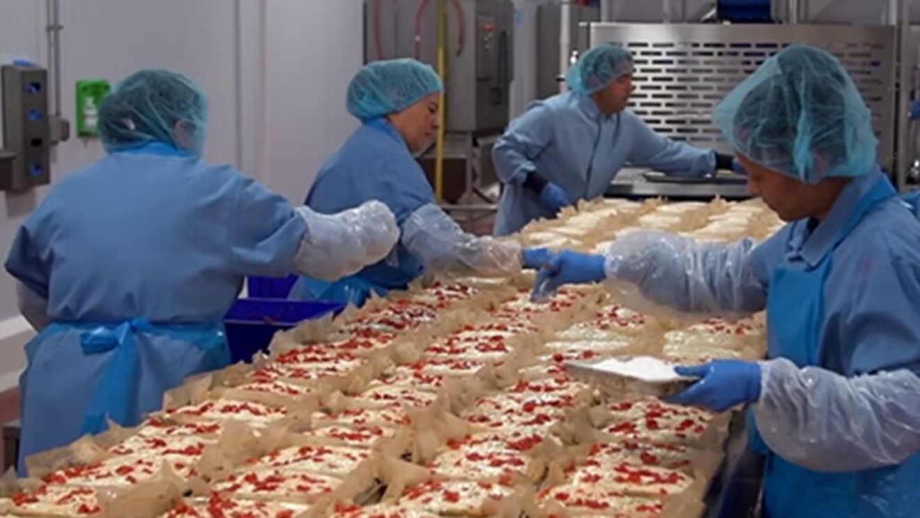 Fuziunea dintre Greencore și Bakkavor, investigată de autoritățile britanice / Posibile practici anticoncurențiale sunt suspectate la tranzacția de 1,2 miliarde de lire sterline și stârnește îngrijorări pe piața sosurilor refrigerate din Regatul Unit