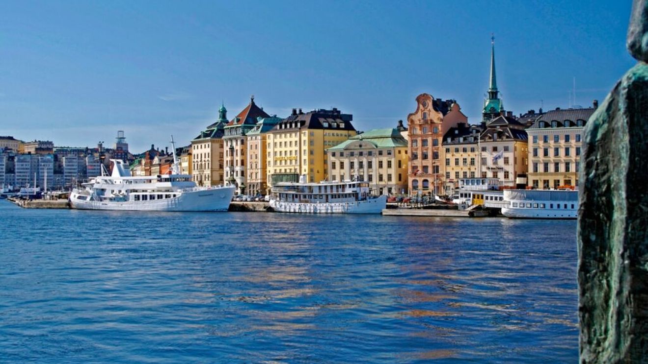 O treime dintre familiile monoparentale din Suedia au dificultăți în a procura hrană pentru copii